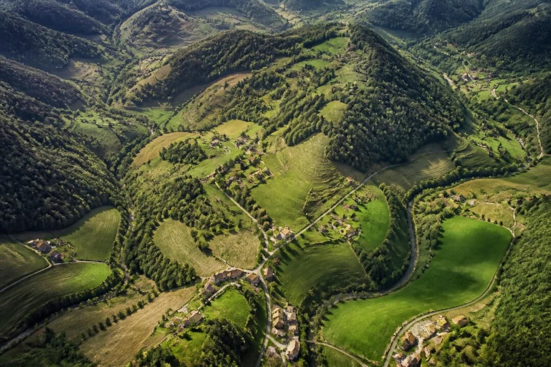 scopri la mappa della val luretta per orientarti facilmente tra colline, comuni e luoghi affascinanti da esplorare in questa splendida regione.
